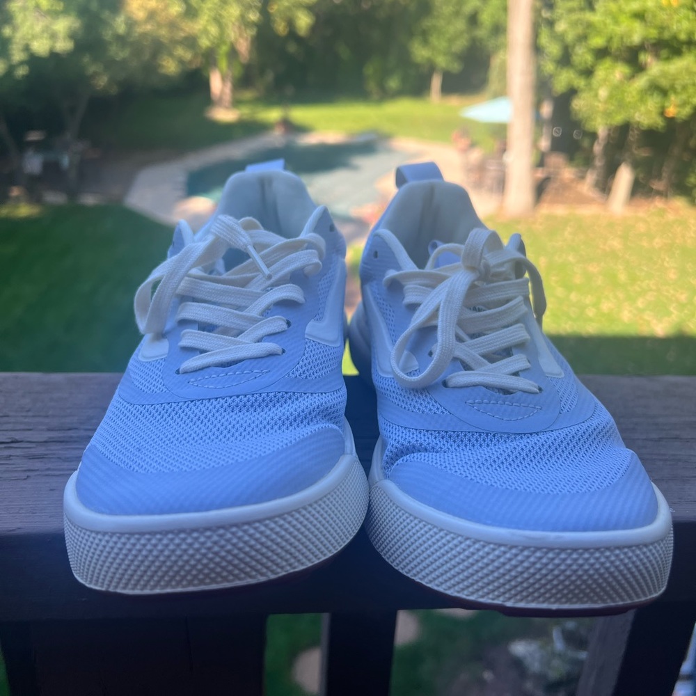 Vans - Picture 2 of 8